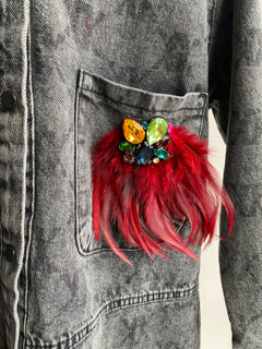 Limited Broche Feather